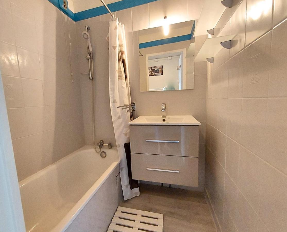 Ferienwohnung Hypercenter 27 M With Wifi And Shared Pool Fréjus Exterior foto